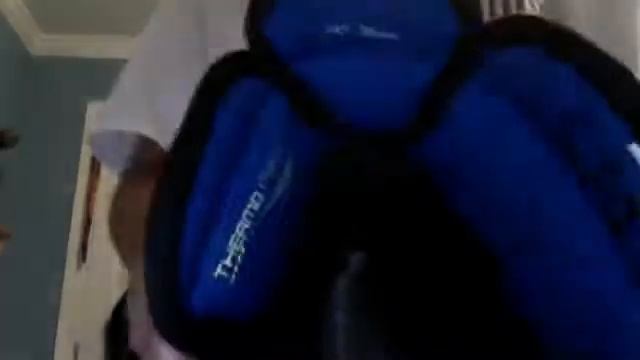 Bauer Pro 4 Roll Gloves смотреть онлайн