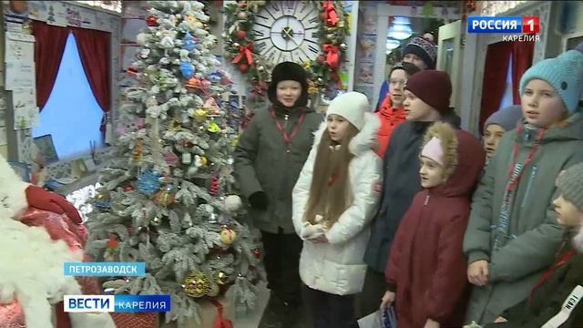 В карельскую столицу сегодня заглянул Российский Дед Мороз смотреть онлайн