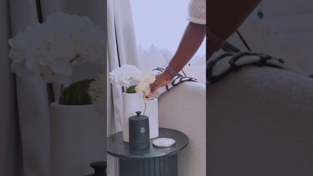 Living room refresh #tablestyling follow my vlog/home channel @onbecomingvlog смотреть онлайн