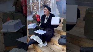 Что делает старуха по кличке Шапокляк