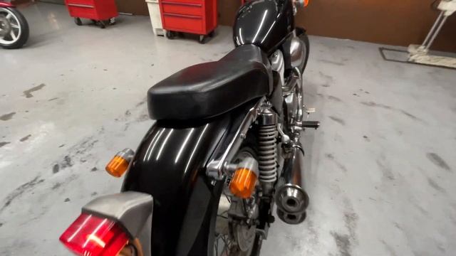 HONDA VRX400 Roadster NC33 - ホンダ VRX400ロードスター смотреть онлайн