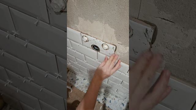 Укладка плитки в ванной, небольшой процесс смотреть онлайн
