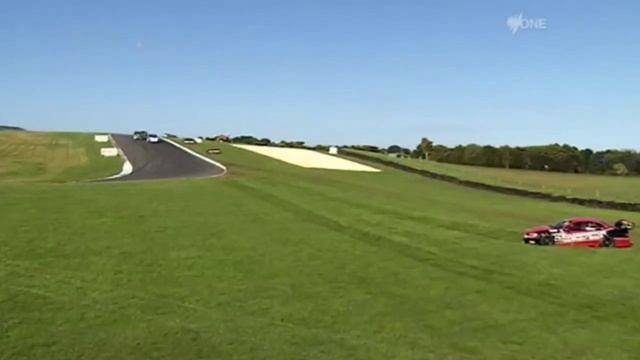 2013 V8 Kumho Touring Car Series - Phillip Island - Race 3 смотреть онлайн