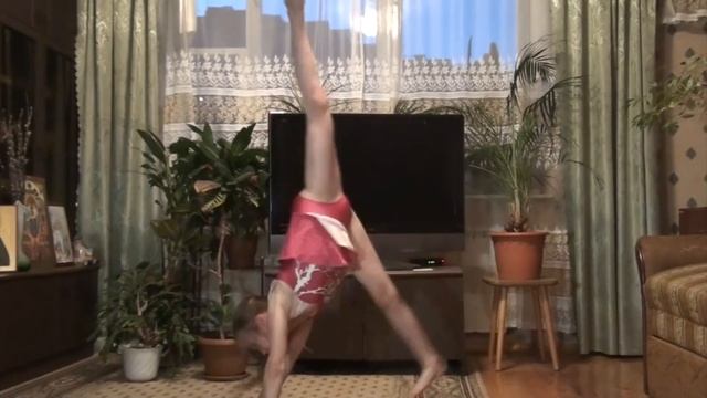 Моя гимнастика. Тик-так и колесо | My gymnastics. Tick-tock and the wheel смотреть онлайн