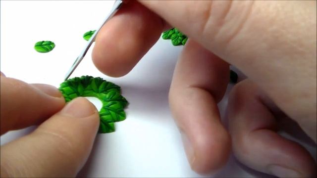 Как сделать новогодние сережки РОЖДЕСТВЕНСКИЕ ВЕНОЧКИ из полимерной глины DIY смотреть онлайн