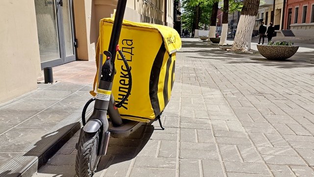 Смена в Яндекс Доставке на электросамокате. Утилизация заказа и поломка самоката AOVO M365