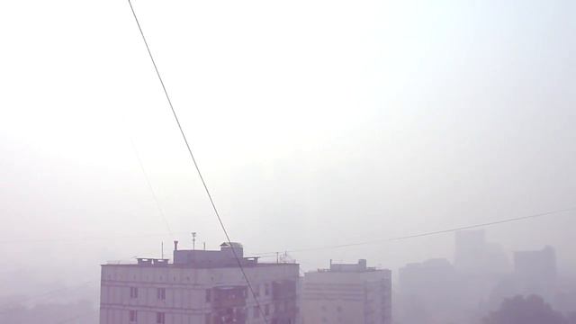 Дым отечества. Москва 2 августа 2010 года. Вид из окна. смотреть онлайн