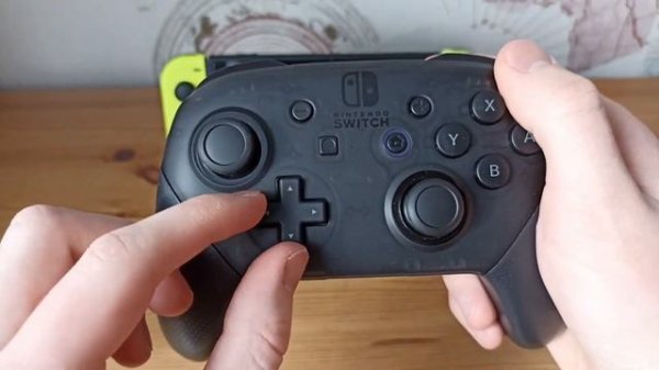 Switch Pro Controller - плюсы и минусы геймпада