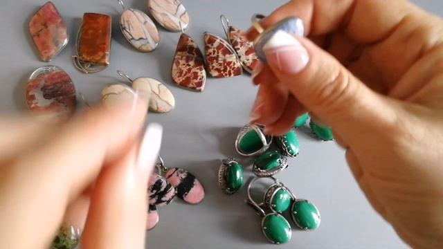 Комплекты в мельхиоре. Брошки. Яшма, Змеевик, Родонит, Малахит, Агат. смотреть онлайн