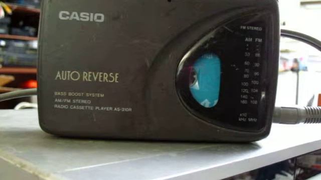 Casio AS-310R Radio Cassette player. смотреть онлайн