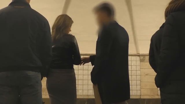Знакомтва с девушкой в метро Пикап смотреть онлайн