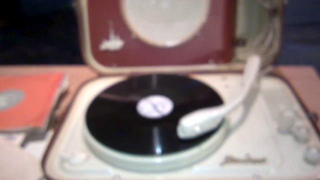 Пластинка на 78 оборотов на проигрывателе Юбилейный смотреть онлайн