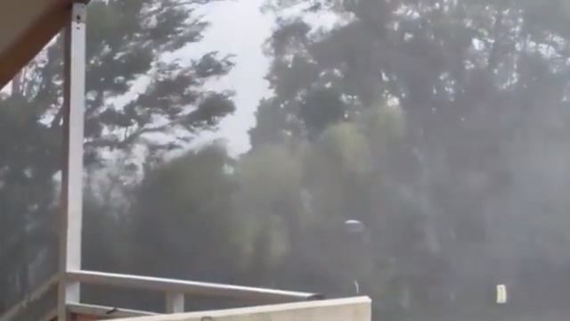 В Японии эвакуируют около 2,5 млн человек из-за тайфуна «Нанмадол».mp4 смотреть онлайн