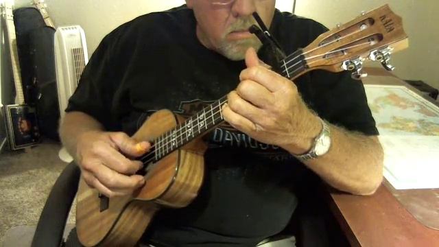 HERE COMES THE SUN, UKULELE COVER BY PHIL HENDRICKS смотреть онлайн