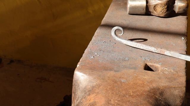 Forged Dinner Bell смотреть онлайн