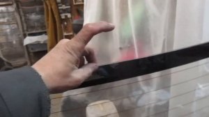 Вклейка заднего стекла на RENAULT SANDERO