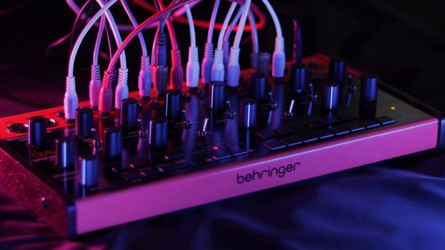 STRATOSPHERE Generative Ambient on Behringer CRAVE смотреть онлайн