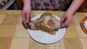 Отварная свиная рулька.