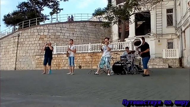 #Севастополь. #Уличные #музыканты #на #набережной. смотреть онлайн