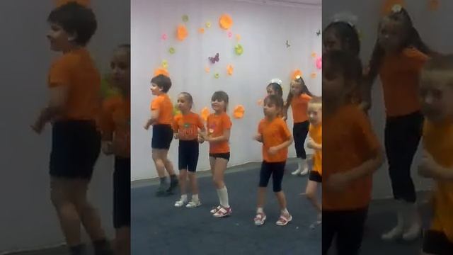 танец губки бантиком, бровки домиком смотреть онлайн