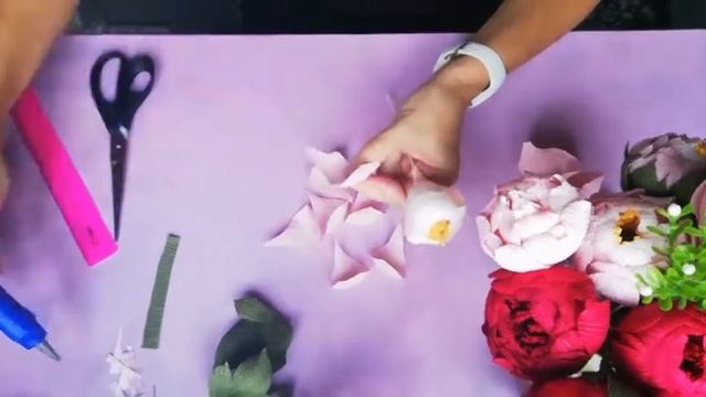 Пион из гофрированной бумаги. Мастер класс. Быстро и легко. смотреть онлайн