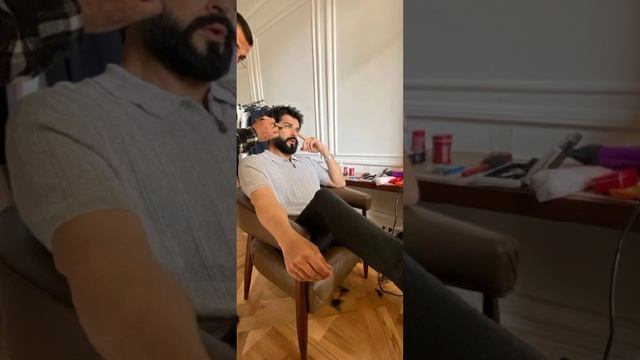 новые фотки Бурак Озчивит ?? смотреть онлайн