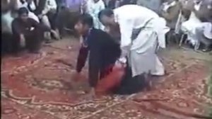 Как отжигают в Пакистане: Петух Дэнс Disco in Pakistan: Cock dance