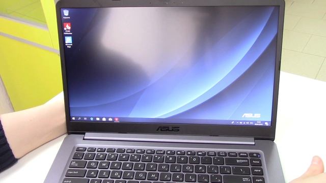 Обзор ноутбука ASUS VivoBook 15 R520UA смотреть онлайн