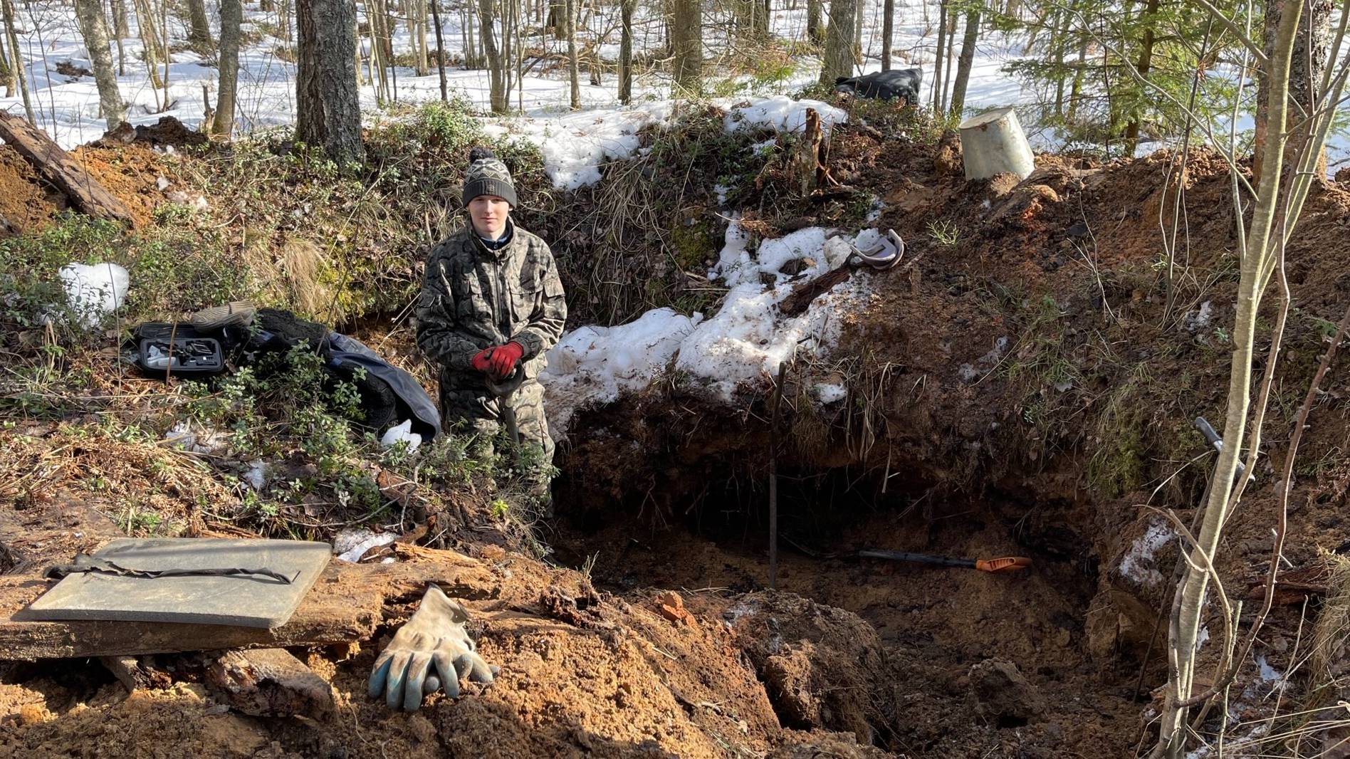 Очередной блиндаж открыл свои тайны (1080p) смотреть онлайн