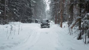 Самый ПРАВИЛЬНЫЙ Land Cruiser 300! Едем к озеру на Toyota LC 300 GR Sport (дизель 3.3 300 сил)