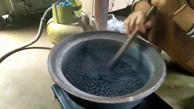 Cara Membuat Olahan Kopi Ndeso!! Sangat Tradisional Sekali смотреть онлайн
