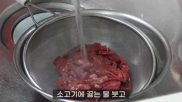 먹을수록 뼈가 튼튼해지고 눈이 밝아져요! 된장국에 이것 넣으면 보양식이 됩니다.💯 평생 써먹는 아욱 요리 만드는법.🥇 소고기아욱된장국 맛있게 만드는법 / 아욱국 смотреть онлайн