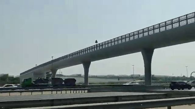 Travelling from Dubai International Airport to Al Barsha ? смотреть онлайн