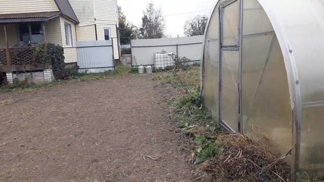 Выравнивание и закатывание грунта под газон. смотреть онлайн