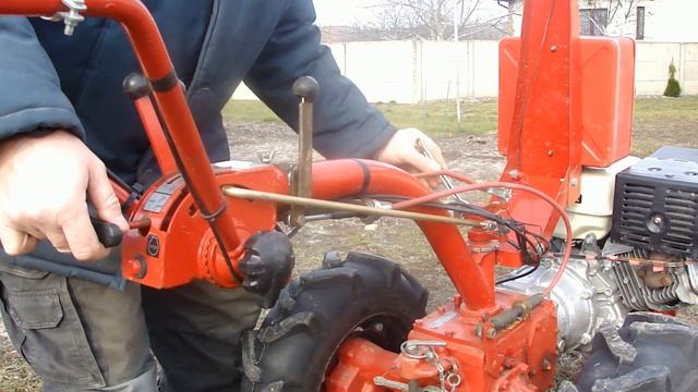 Простейшая установка положения рычага блокировки дифференциала мотоблока МТЗ смотреть онлайн