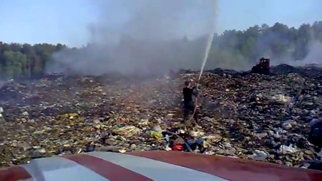 пожарный борится с рукавом смотреть онлайн