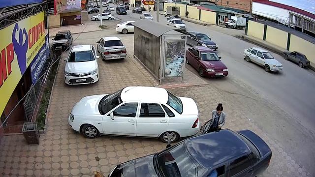 Уличная IP камера zIPCam-AIR30-1080(W), 3,6 mm, 2 Mpx, Цифромания, День Госномер Авто справа смотреть онлайн