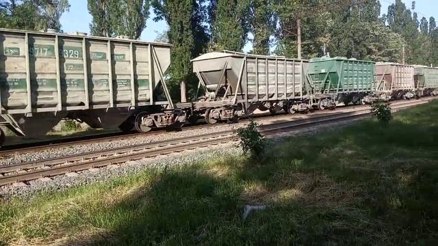 "цементная пыль" электровоз Вл80 с нечетным грузовым поездом цементовозов перегон Святошин-Беличи смотреть онлайн