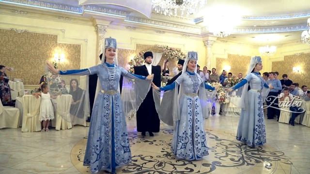 Необыкновенно нежная пара, они дополняют друг друга. Замир и Лейла Биджиевы. смотреть онлайн