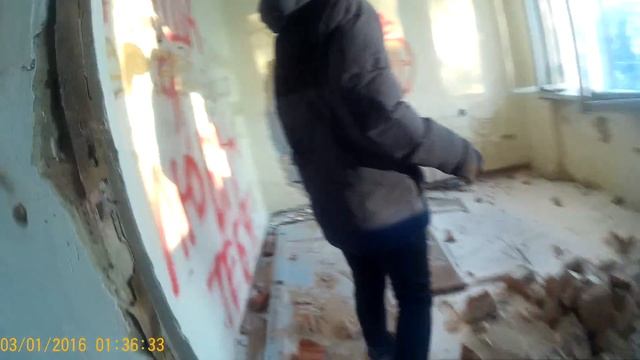 Влог сталк по заброшке ,,военкомат,, !шок холодно очень и очень круто! смотреть онлайн