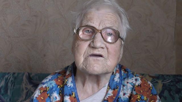 СЫН ПРОПАЛ! ХОРОШО, СОСЕДКА УХАЖИВАЕТ ТЕТЯ ВАЛЯ!!! смотреть онлайн