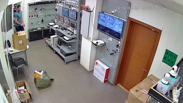 Видеокамера IP IVM-2825-23. 2MP, SC2235, HI3516EV100, 3.6мм. Офис, день! смотреть онлайн