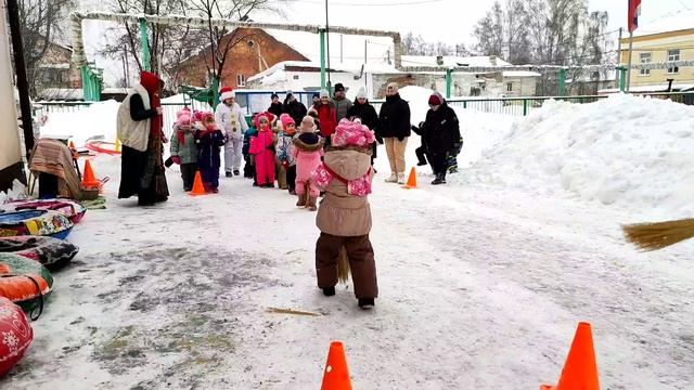 Спортивное развлечение для средней группы "Солнышко" смотреть онлайн