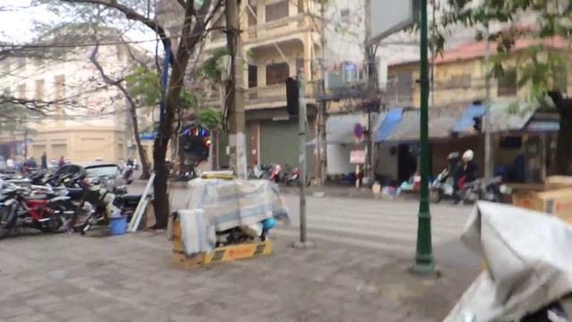 Вьетнам,Ханой.Поиск Озера Возвращённого меча смотреть онлайн