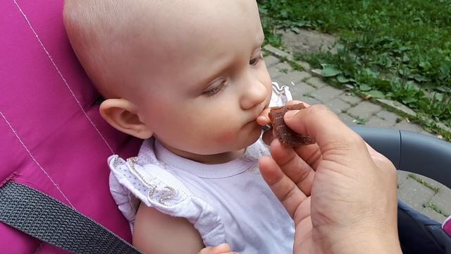 Фруктовые кусочки ФруттоНяня. Расширяем рацион в 10,5 месяцев! смотреть онлайн