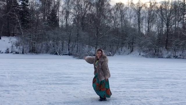 ТАНЦЫ НА СНЕГУ ИЛИ БАРЫНЮ ВЕЗУТ ! смотреть онлайн