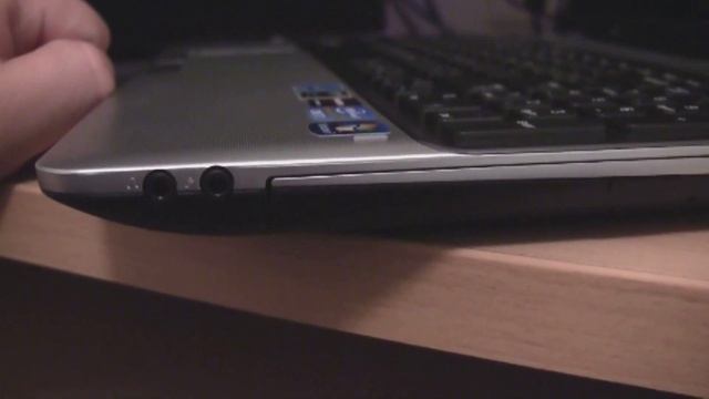 Samsung Series 3 Notebook (NP350V5C-S02AU) смотреть онлайн