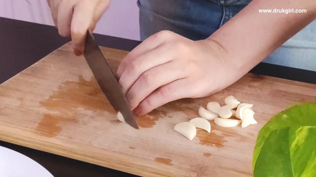 HOW TO COOK ASPARAGUS HEALTHY WAY | Asparagus Datshi Recipe | Asparagus And Cheese Recipe