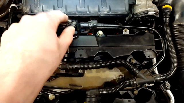 Film 2z3 - Uszczelka pokrywy zaworów, wymiana - Peugeot 206cc 1.6 2002r смотреть онлайн
