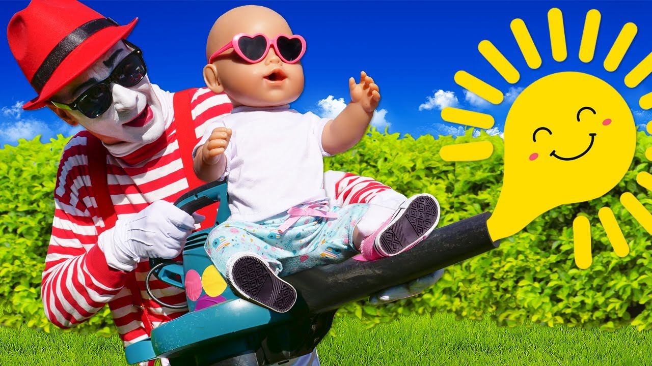 Пупсик БЕБИ БОН ловит Солнышко! - Смешные видео для девочек. Детские игры куклы Baby Doll смотреть онлайн